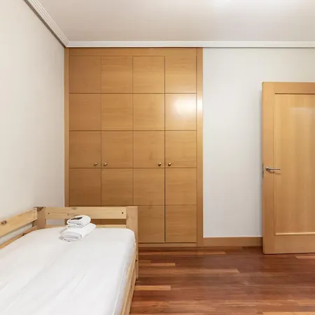 Zabalbide By People * 毕尔巴鄂